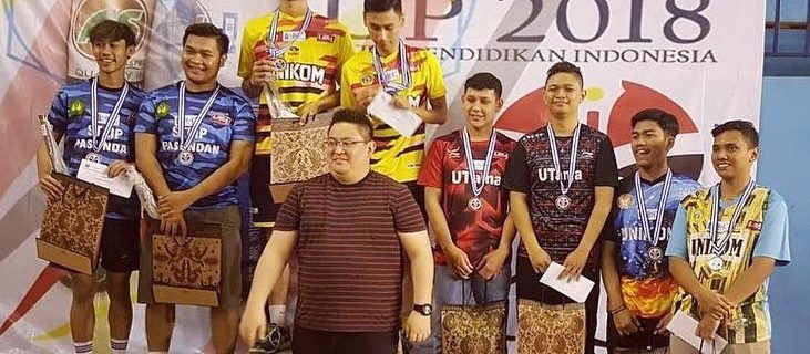 Sugeng Dan Fauzi (Atlet Bulutangkis Universitas Widyatama) Juara 3 “Piala Rektor Bumi Siliwangi Cup 2018 Tingkat Nasional”