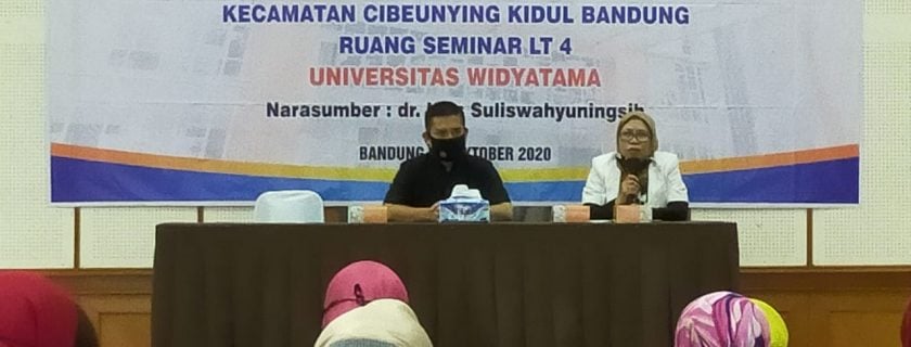 Universitas Widyatama memberikan Sosialisasi Pencegahan Penyebaran Covid-19 bagi warga Kelurahan Sukapada.