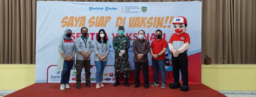 Biro Kemahasiswaan Widyatama Gandeng Tribun Jabar dan Kodam III Siliwangi Untuk Vaksinasi